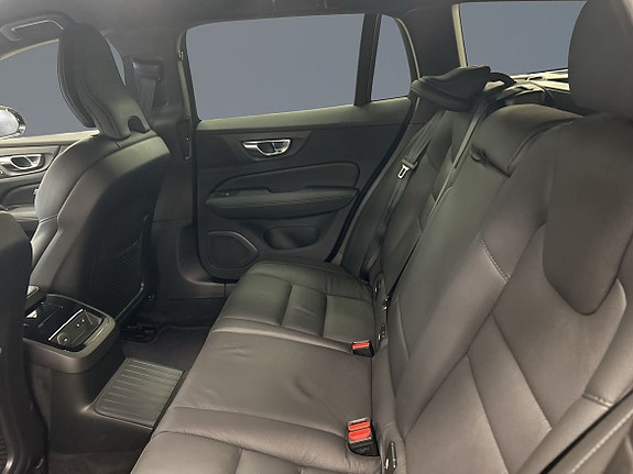 Volvo V60 8 of 12