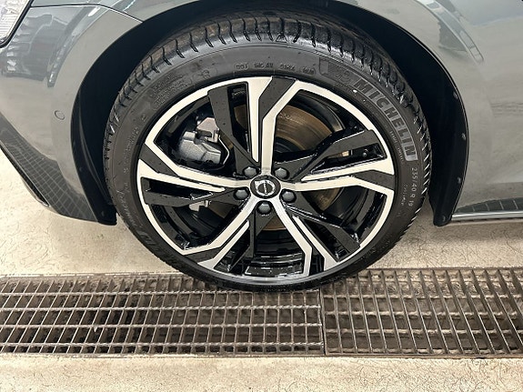 Volvo V60 12 of 12