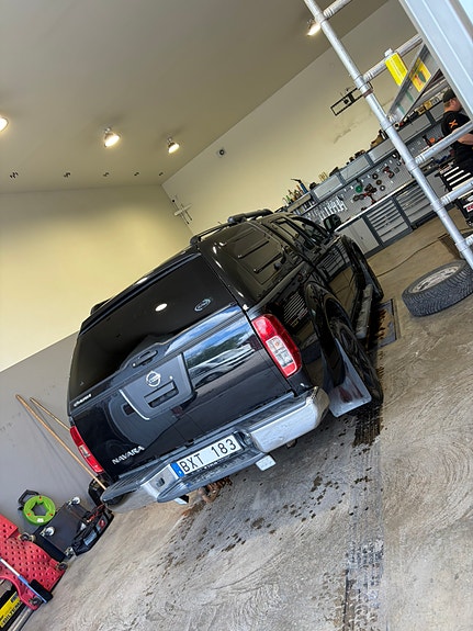 Nissan Navara 4 of 6