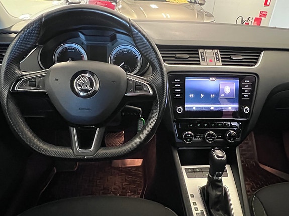 Skoda Octavia 14 of 22