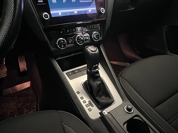 Skoda Octavia 15 of 22