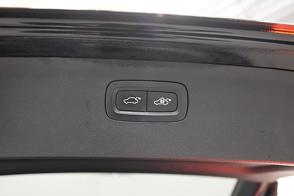 Volvo XC90 27 of 28
