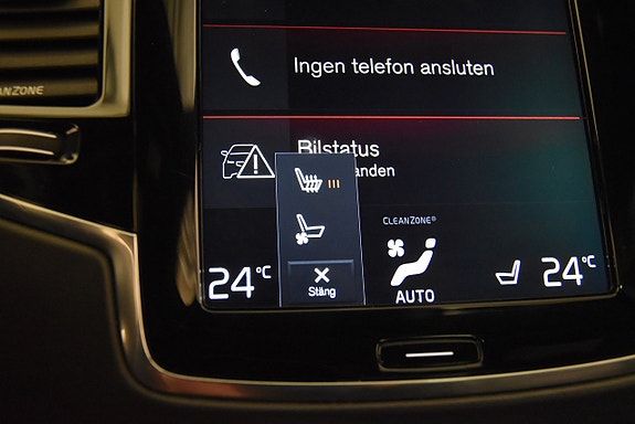 Volvo XC90 24 of 28