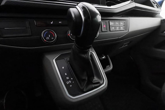 Volkswagen Transporter 16 of 29