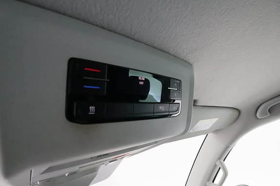 Volkswagen Transporter 26 of 29