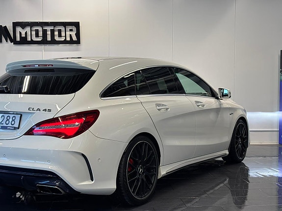 Mercedes-Benz CLA45 10 of 30