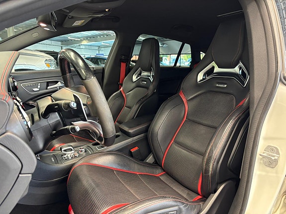 Mercedes-Benz CLA45 15 of 30