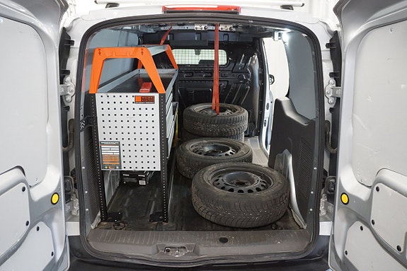 Ford Transit Connect 10 of 12