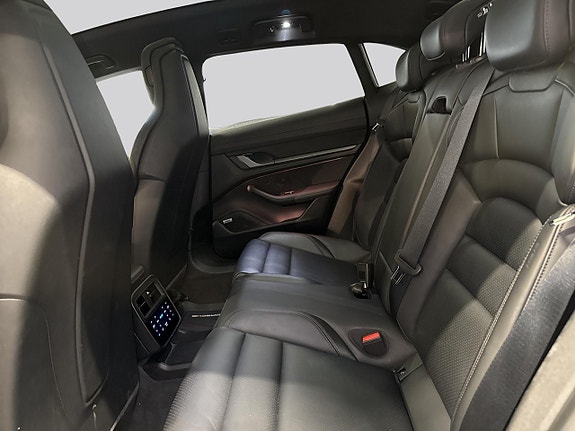 Porsche Taycan 4S 9 of 18