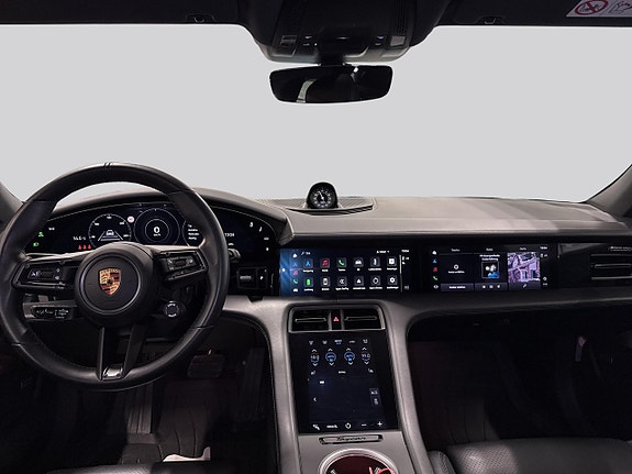 Porsche Taycan 4S 7 of 18