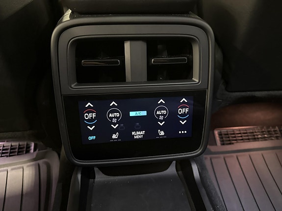 Porsche Taycan 4S 18 of 18