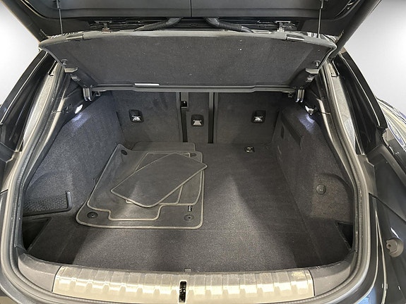 Porsche Taycan 4S 14 of 18