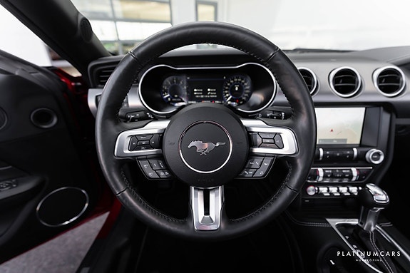 Ford Mustang 8 of 19
