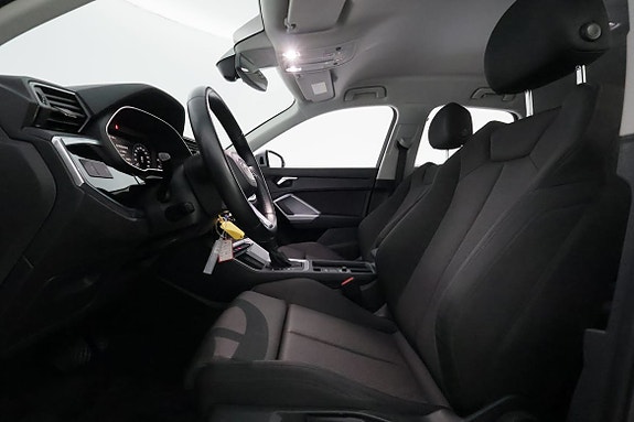 Audi Q3 11 of 30