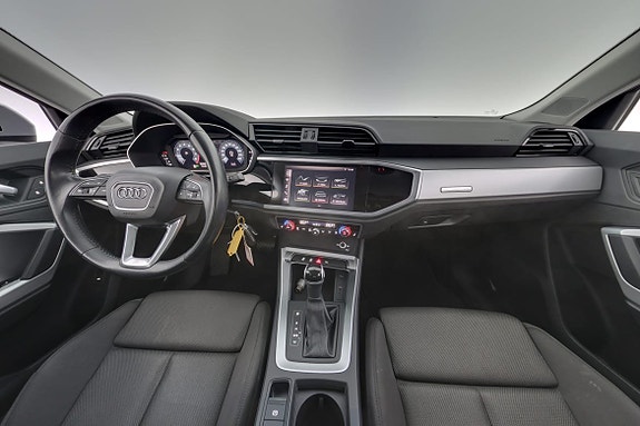 Audi Q3 14 of 30