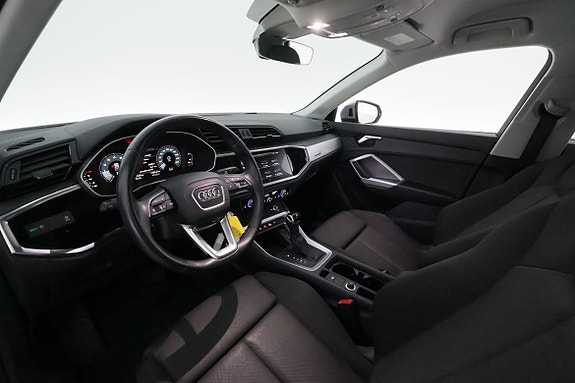 Audi Q3 13 of 30