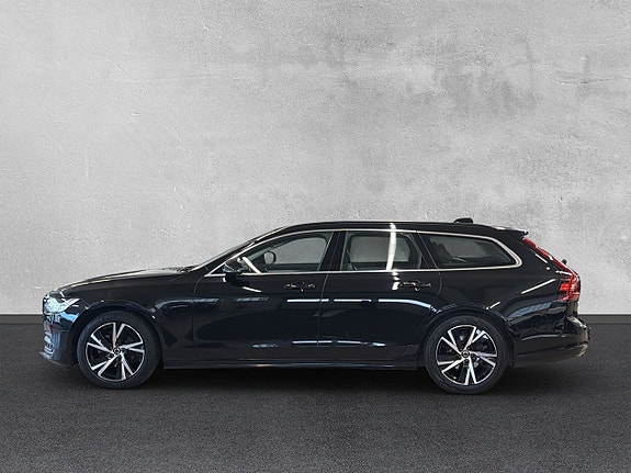 Volvo V90 2 of 27