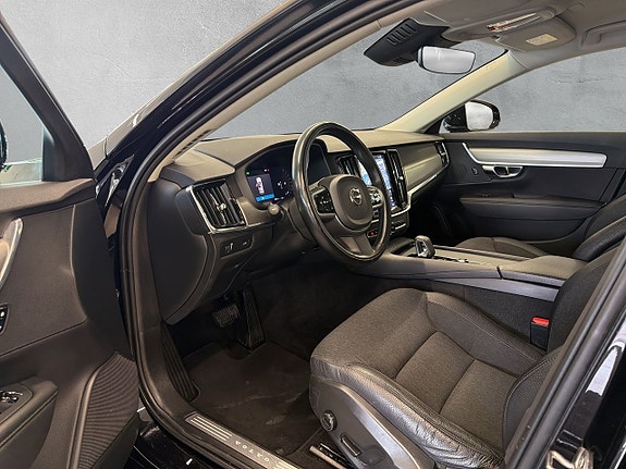 Volvo V90 10 of 27
