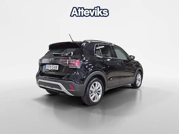Volkswagen T-Cross 3 of 15