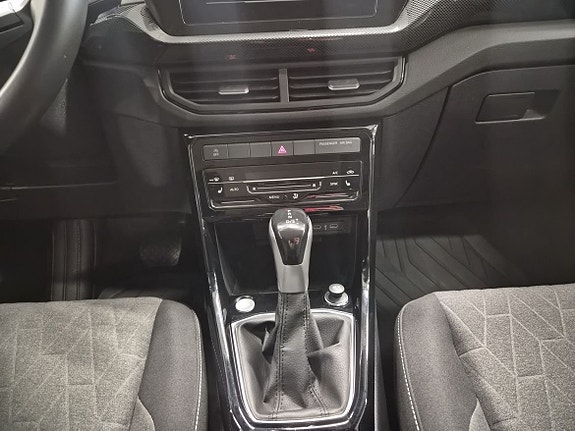 Volkswagen T-Cross 11 of 15