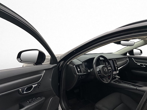 Volvo V90 8 of 29