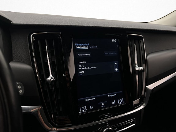 Volvo V90 23 of 29
