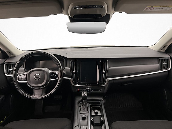 Volvo V90 14 of 29