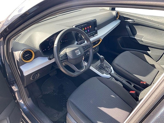 Seat Arona 7 of 14