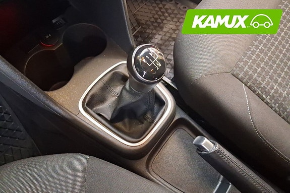 Volkswagen Polo 12 of 26