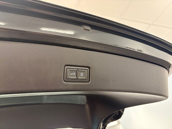 Audi Q4 e-tron 17 of 17