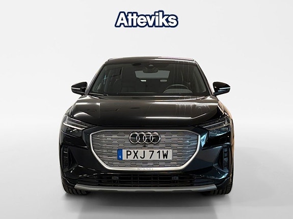 Audi Q4 e-tron 8 of 17