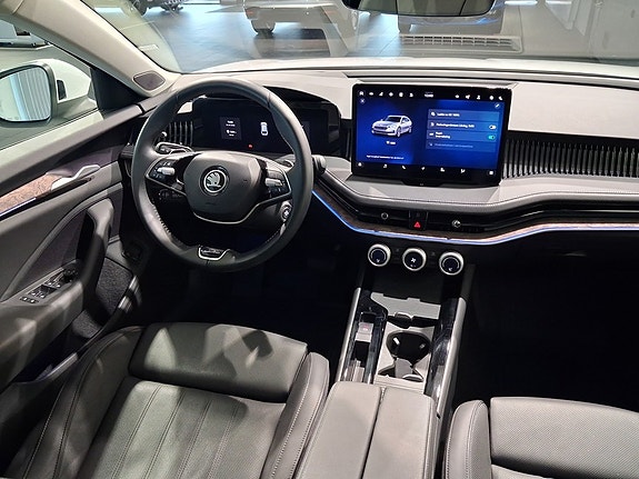 Skoda Superb 8 of 26
