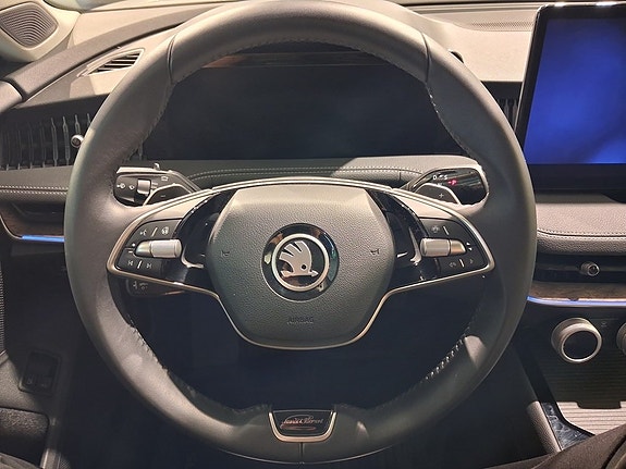 Skoda Superb 9 of 26
