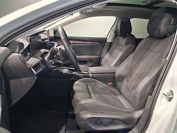 Skoda Superb 7 of 26