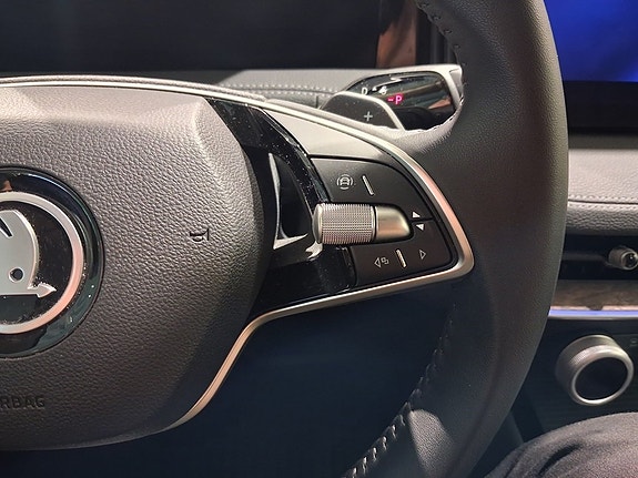 Skoda Superb 11 of 26