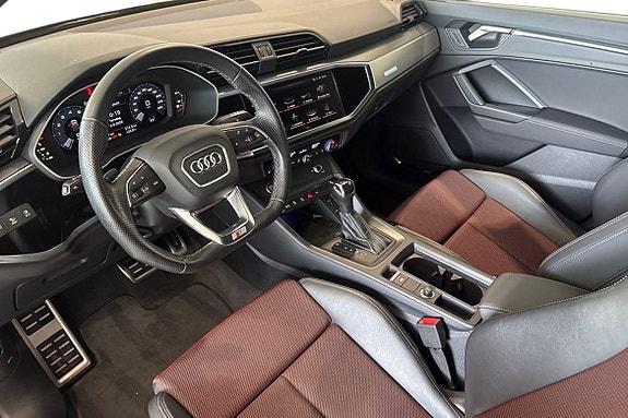 Audi Q3 9 of 26