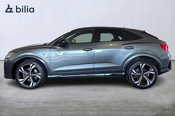 Audi Q3 2 of 26