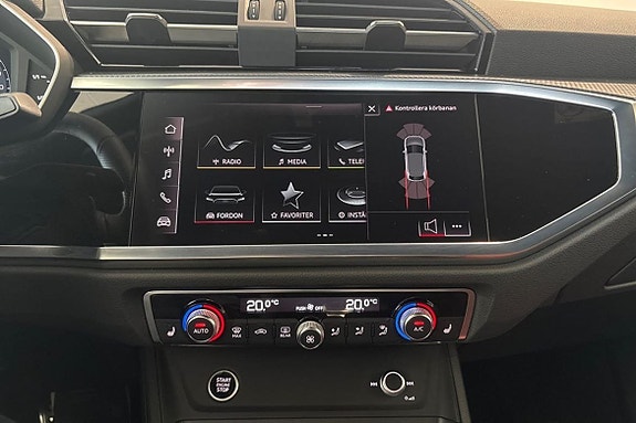 Audi Q3 15 of 26
