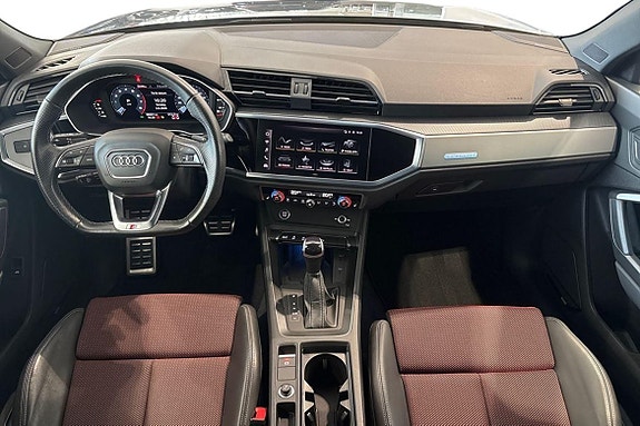 Audi Q3 10 of 26