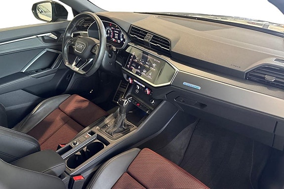 Audi Q3 16 of 26