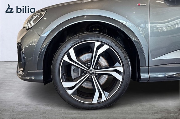 Audi Q3 24 of 26