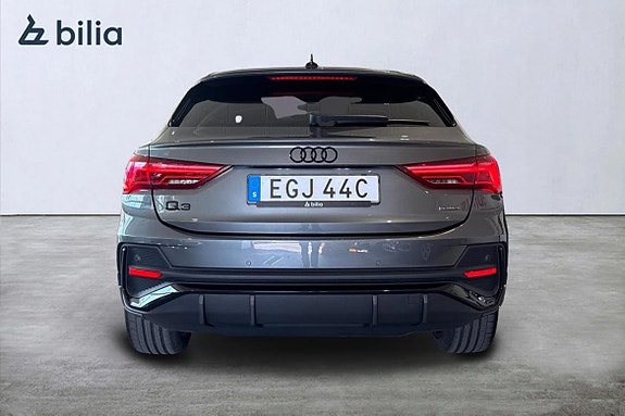 Audi Q3 4 of 26
