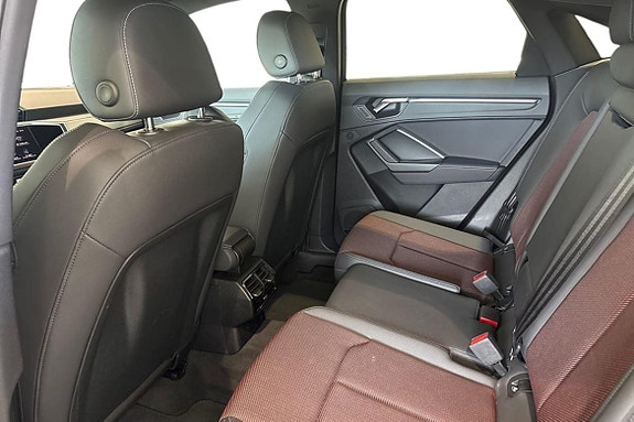 Audi Q3 23 of 26