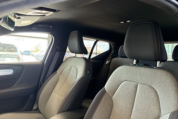 Volvo XC40 18 of 30