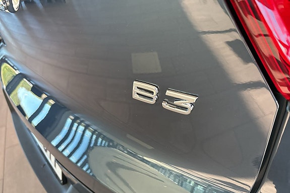 Volvo XC40 12 of 30