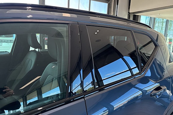 Volvo XC40 15 of 30