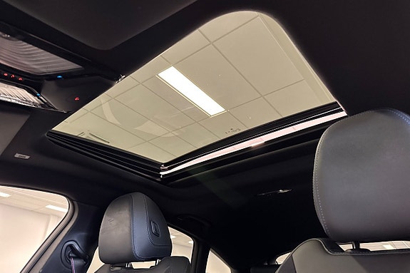 BMW i4 18 of 18