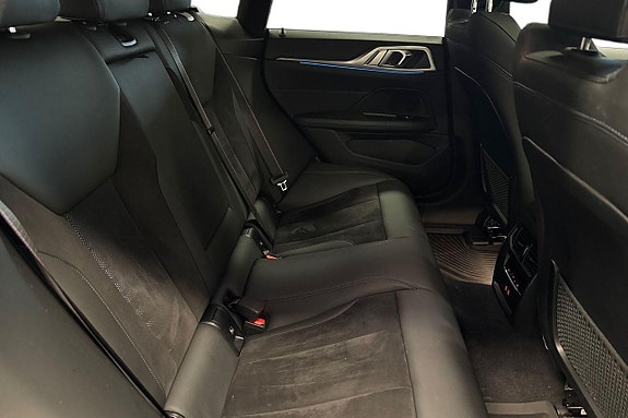 BMW i4 7 of 18
