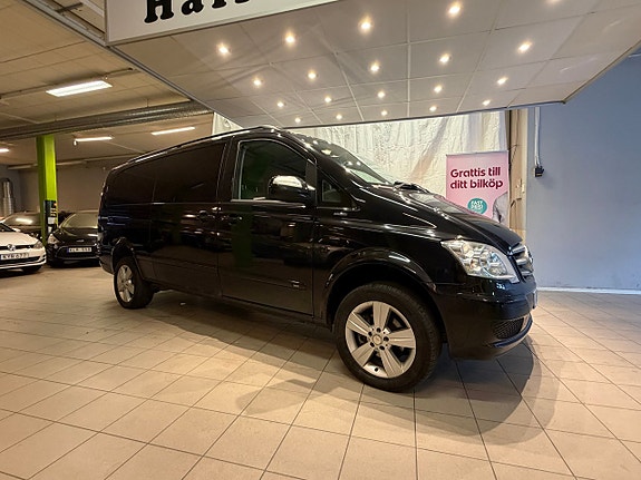 Mercedes-Benz Viano 4 of 12