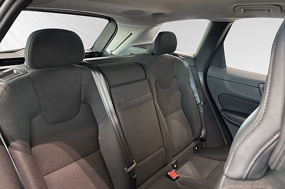 Volvo XC60 11 of 26